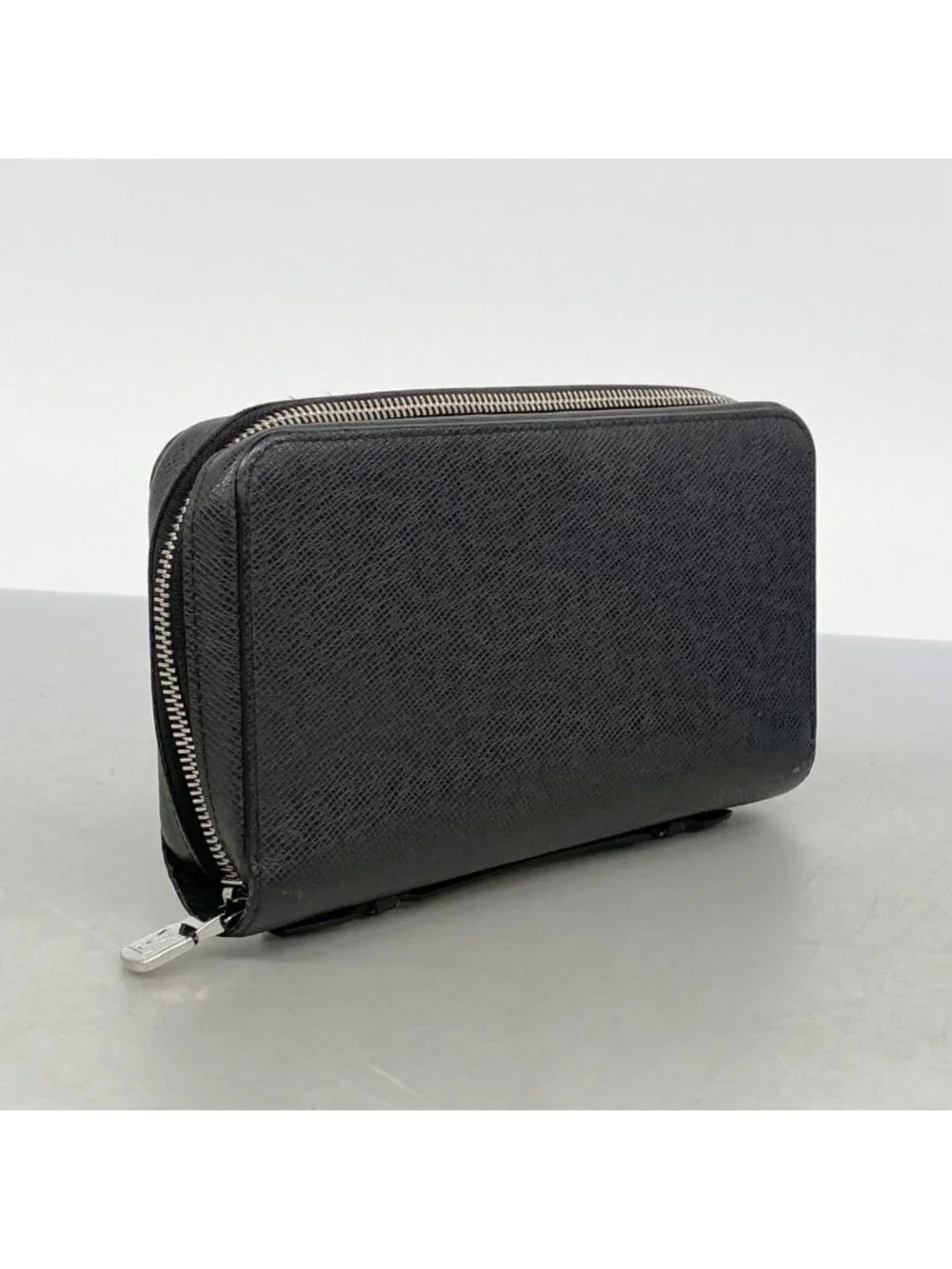 Louis Vuitton Wallet Taiga Zippy XL Ardoise